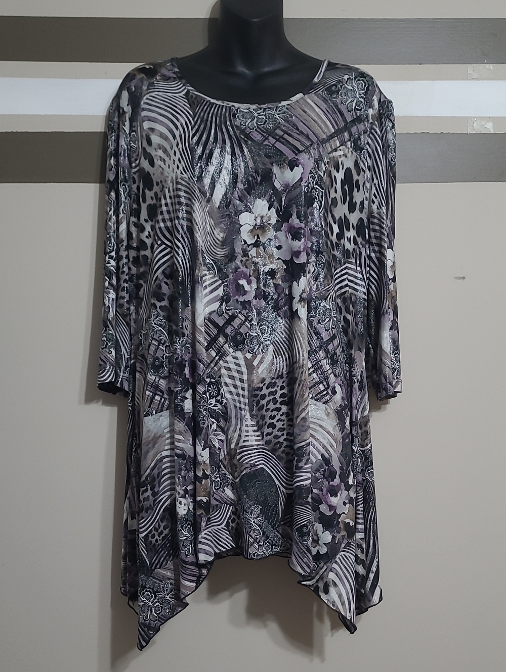 Claire France Shimmery Silver Grey/ Purple Floral-Animal Print Tunic Sz 3X